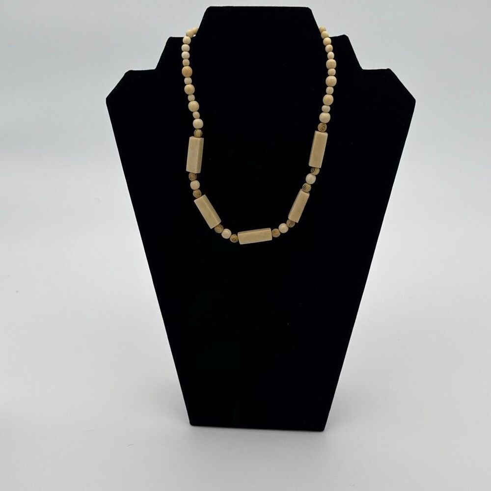 Vintage 1950s Carved Bone Necklace 16” Mid Century Ivory Tone Collar Screw Clasp